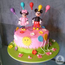 Tort roz cu Minnie și Mickey Mouse, baloane colorate și floricele